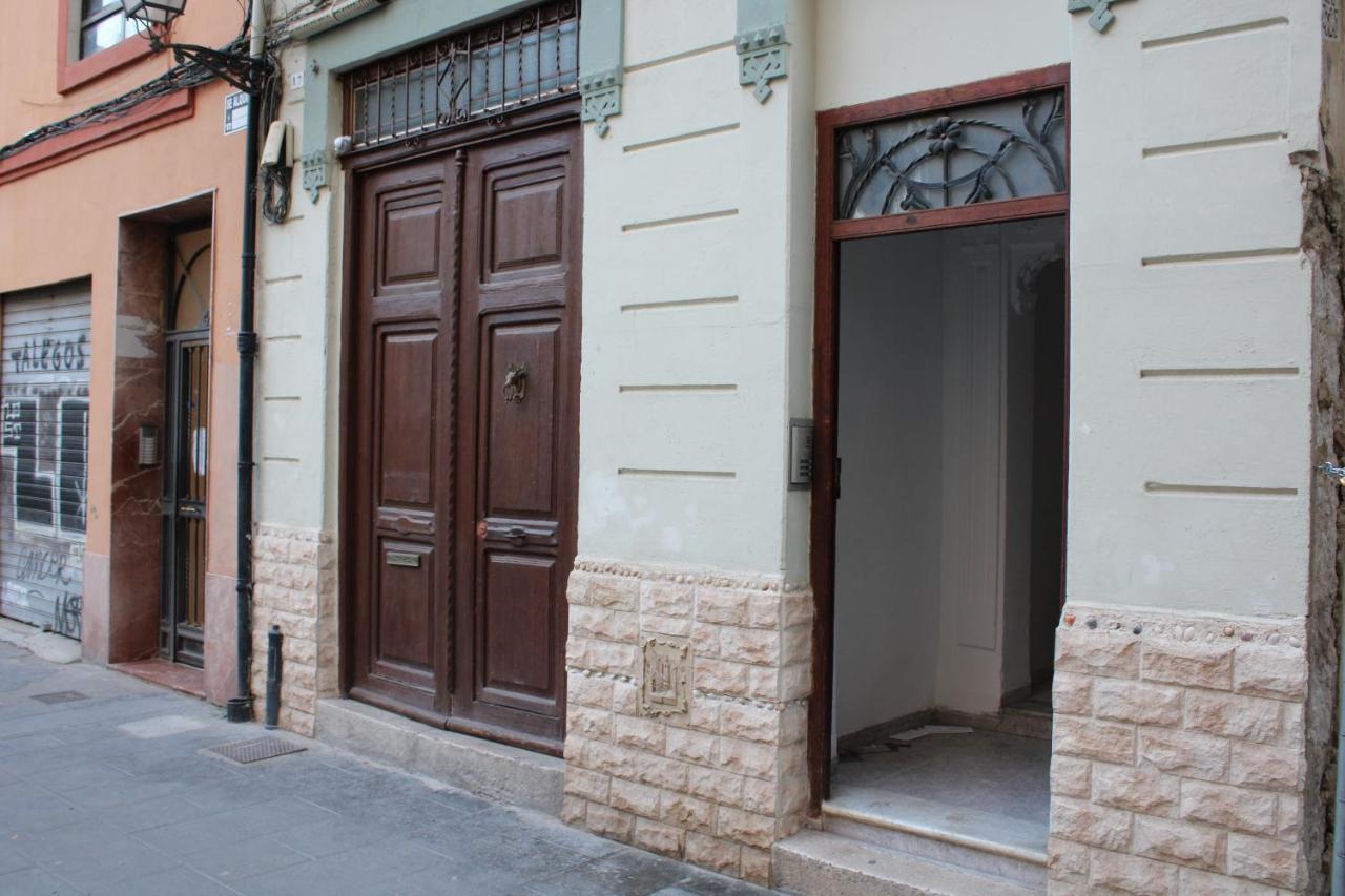 Hotspot Valencia Hostel Bagian luar foto