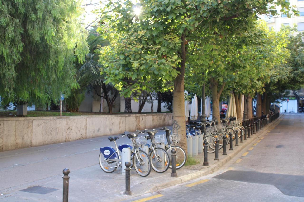 Hotspot Valencia Hostel Bagian luar foto