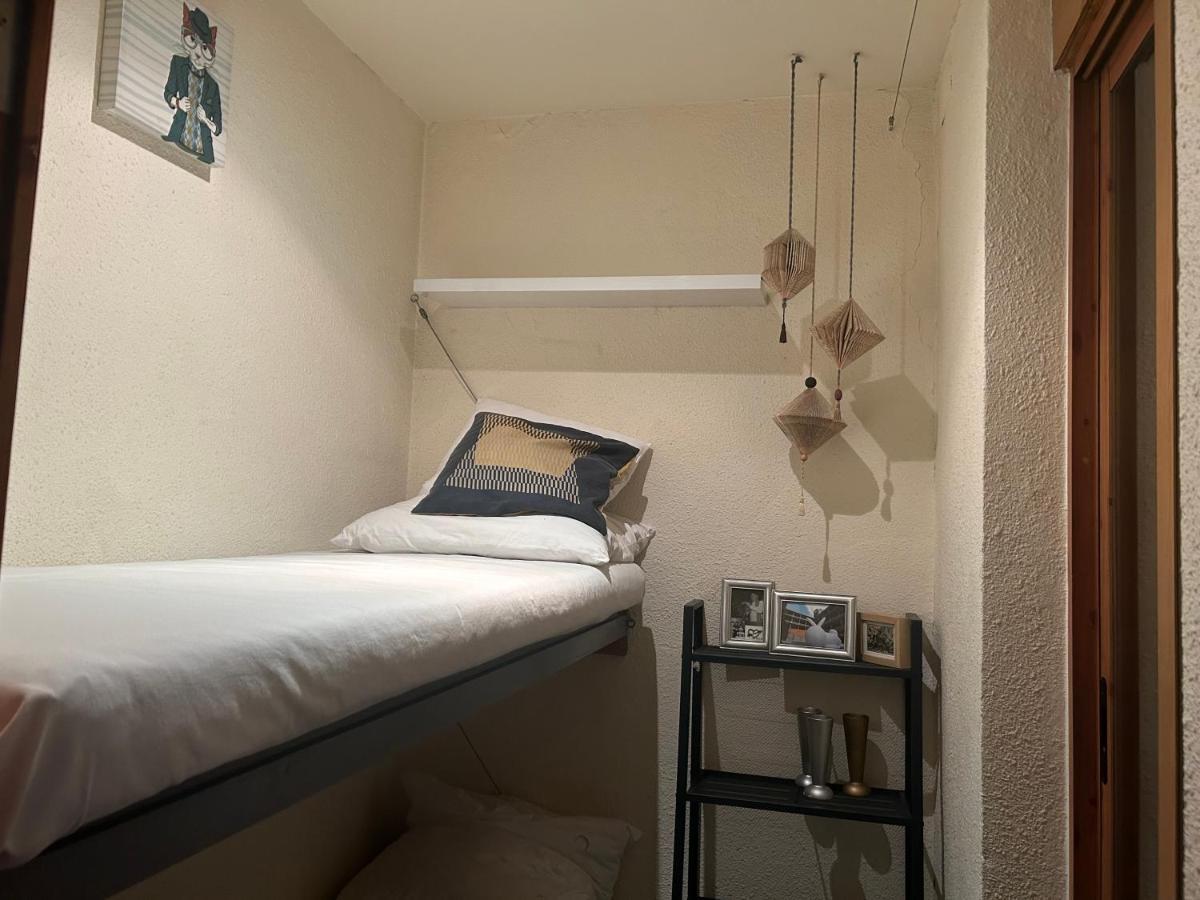 Hotspot Valencia Hostel Bagian luar foto