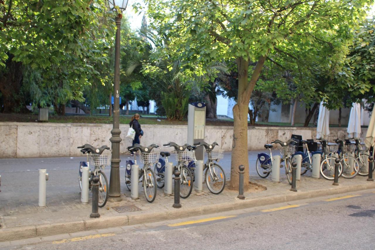 Hotspot Valencia Hostel Bagian luar foto