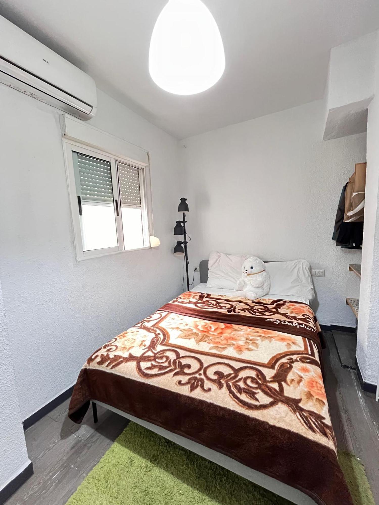 Hotspot Valencia Hostel Bagian luar foto